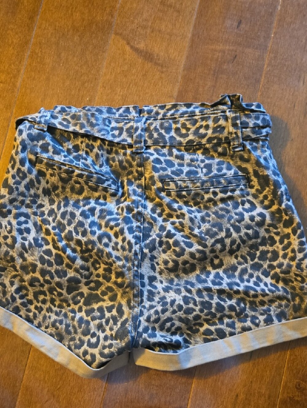 Express Leopard-Print High-Waist Tie-Belt Shorts - Blue/Black - Picture 4 of 4